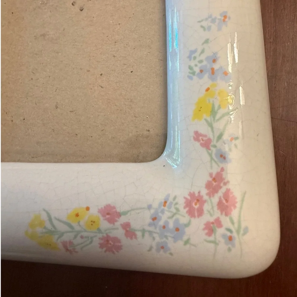 Vintage ceramic porcelain picture frame floral cottagecore 80s shabby chic 3.5x5